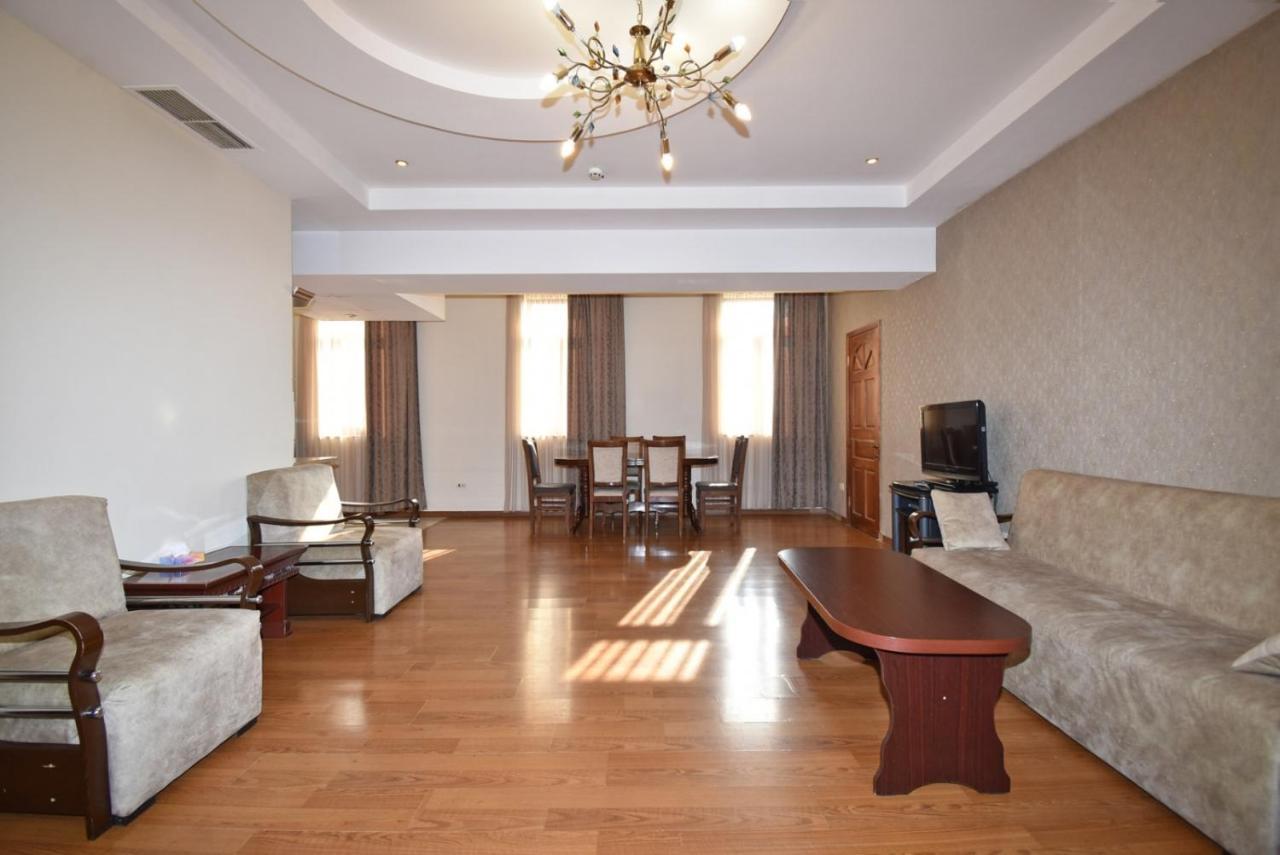 Abovyan Street 16, Apartment No 24 Jerevan Eksteriør billede