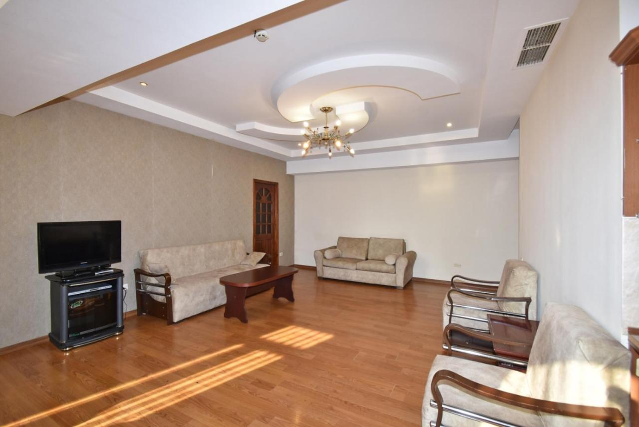 Abovyan Street 16, Apartment No 24 Jerevan Eksteriør billede