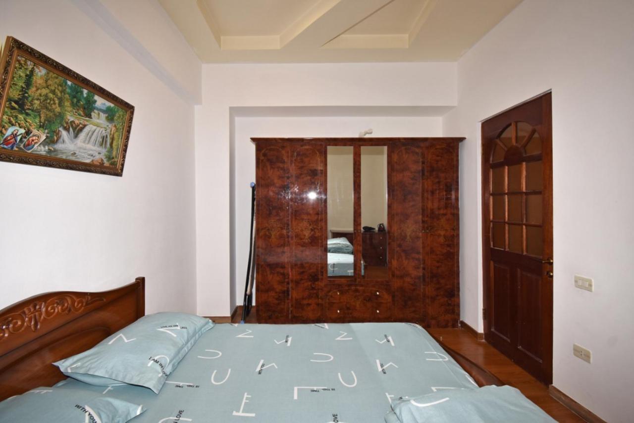 Abovyan Street 16, Apartment No 24 Jerevan Eksteriør billede